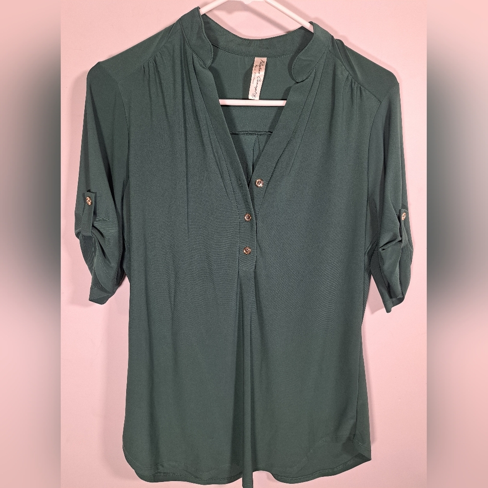 PerSeption Concept Green V Neck Shirt Size Medium
